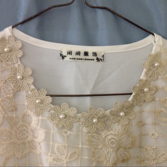 Stunning XIAN XIAN cream embroidered blouse - Picture 3 of 8